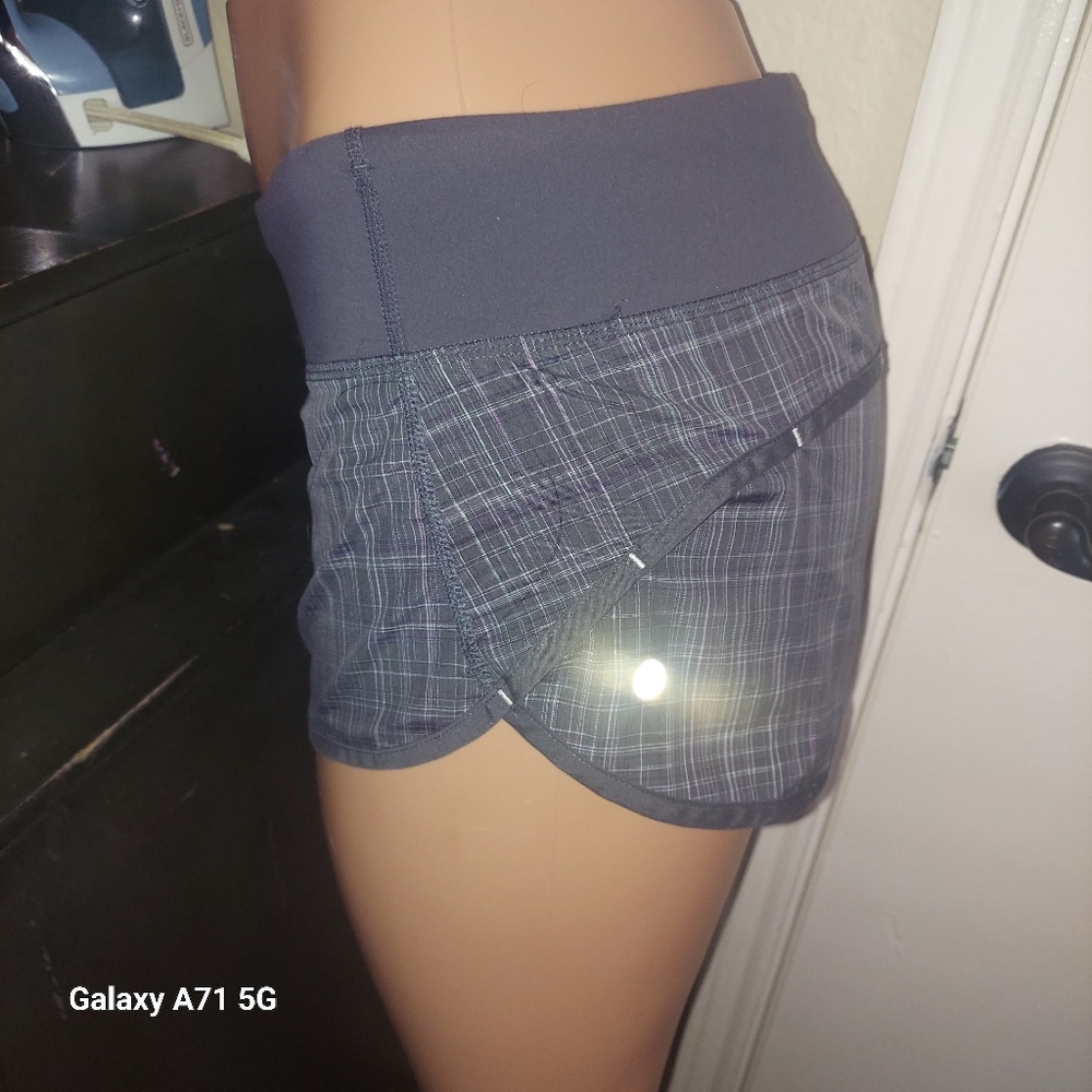 Lululemon Athletica Black Athletic Shorts - Picture 9 of 10
